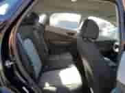 2019 Hyundai Kona SE z VIN KM8K1CAA4KU365304, wystawiony jako Copart lot #50527683 z przebiegiem 66 037 mil mil oraz . Historia ofert i sprzedaży dostępna na DreamBid. Obrazek 10.