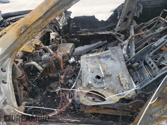 ✅ 2015 Infiniti Q70 • VIN: JN1BY1ARXFM561606 • Lot: 55261005. Wystawiony na Copart z przebiegiem Nie podano. Bezpłatny archiwum sprzedaży aukcyjnych z USA i szczegółowy raport historii pojazdu na DreamBid. Zdjęcie 7.