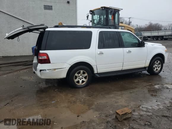 ✅ 2009 Ford Expedition Max SSV • VIN: 1FMFK16509LA10385 • Лот: 43324745. Опубликован ранее на Copart с пробегом 215 353 миль. Бесплатный доступ к архиву аукционных продаж из США и подробный отчёт об истории автомобиля на DreamBid. Изображение 3.