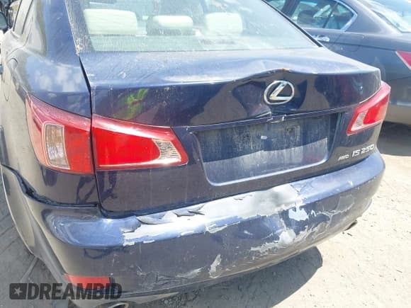 ✅ 2011 Lexus IS 250 • VIN: JTHCF5C20B5049547 • Lot: 42506878. Listed on IAAI with 175,754 mi. Free auction sales archive from the USA and detailed vehicle history report at DreamBid. Image 6.