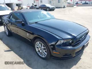 2014 Ford Mustang V6 с VIN 1ZVBP8EM0E5275146, выставлен на аукционе IAAI как лот 42606251 с пробегом 42 663 миль миль и . История ставок и продаж доступна на DreamBid. Изображение 1.
