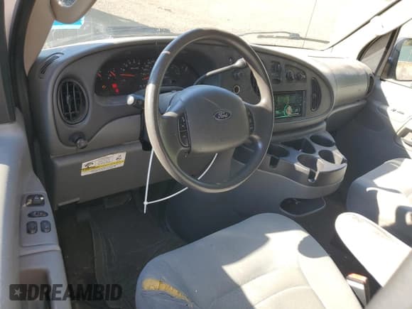 ✅ 2007 Ford Econoline Passenger XL • VIN: 1FBNE31L47DA87295 • Lot: 85764715. Wystawiony na Copart z przebiegiem 211 266 mil. Bezpłatny archiwum sprzedaży aukcyjnych z USA i szczegółowy raport historii pojazdu na DreamBid. Zdjęcie 8.