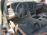 ✅ 2005 Chevrolet Avalanche LS • VIN: 3GNEC12Z95G273950 • Lot: 58542605. Listed on Copart with 120,975 mi. Free auction sales archive from the USA and detailed vehicle history report at DreamBid. Image 8.