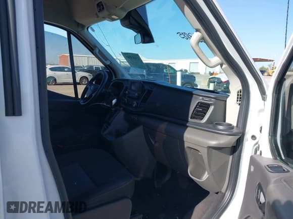✅ 2021 Ford Transit Passenger XLT • VIN: 1FBAX2X80MKA49592 • Лот: 43683885. Опубликован ранее на IAAI с пробегом 91 674 миль. Бесплатный доступ к архиву аукционных продаж из США и подробный отчёт об истории автомобиля на DreamBid. Изображение 5.