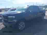 2021 Chevrolet Silverado 1500 RST z VIN 1GCUYEEL5MZ326680, wystawiony jako IAAI lot #43466338 z przebiegiem 47 457 mil mil oraz . Historia ofert i sprzedaży dostępna na DreamBid. Obrazek 2.