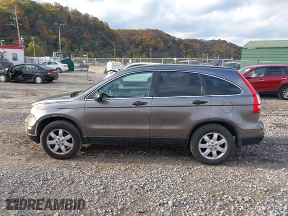 ✅ 2011 Honda CR-V SE • VIN: 5J6RE4H46BL052588 • Lot: 43602508. Listed on IAAI with 122,589 mi. Free auction sales archive from the USA and detailed vehicle history report at DreamBid. Image 14.