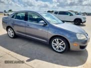 ✅ 2006 Volkswagen Jetta 2.5L • VIN: 3VWSG71K26M625533 • Лот: 64421235. Опубликован ранее на Copart с пробегом 140 600 миль. Бесплатный доступ к архиву аукционных продаж из США и подробный отчёт об истории автомобиля на DreamBid. Изображение 4.