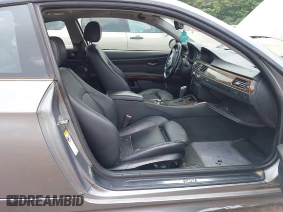 ✅ 2009 BMW 3 Series 328i • VIN: WBAWV13589P121644 • Lot: 42409524. Listed on IAAI with 172,692 mi. Free auction sales archive from the USA and detailed vehicle history report at DreamBid. Image 5.