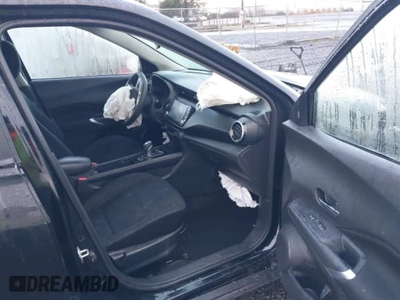 ✅ 2021 Nissan Kicks SV • VIN: 3N1CP5CV3ML531685 • Lot: 41209409. Listed on IAAI with 72,686 mi. Free auction sales archive from the USA and detailed vehicle history report at DreamBid. Image 5.