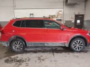 ✅ 2018 Volkswagen Tiguan SEL • VIN: 3VV2B7AX1JM190155 • Lot: 41675633. Wystawiony na IAAI z przebiegiem 91 594 mil. Bezpłatny archiwum sprzedaży aukcyjnych z USA i szczegółowy raport historii pojazdu na DreamBid. Zdjęcie 13.