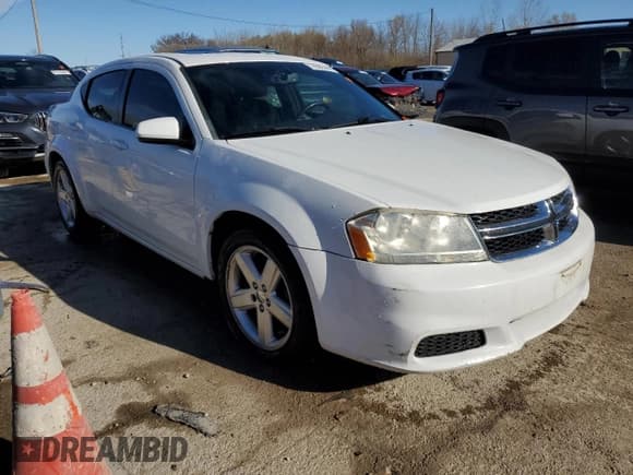 ✅ 2012 Dodge Avenger SXT • VIN: 1C3CDZCB5CN120472 • Лот: 74582444. Опубликован ранее на Copart с пробегом 171 227 миль. Бесплатный доступ к архиву аукционных продаж из США и подробный отчёт об истории автомобиля на DreamBid. Изображение 4.