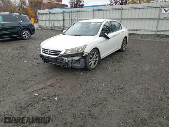 ✅ 2013 Honda Accord Sport • VIN: 1HGCR2F53DA009259 • Lot: 92099805. Wystawiony na Copart z przebiegiem 153 718 mil. Bezpłatny archiwum sprzedaży aukcyjnych z USA i szczegółowy raport historii pojazdu na DreamBid. Zdjęcie 13.