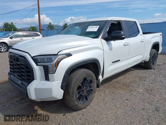 ✅ 2025 Toyota Tundra Limited • VIN: 5TFWA5EC8SX037637 • Лот: 42899740. Опубликован ранее на IAAI с пробегом 9 159 миль. Бесплатный доступ к архиву аукционных продаж из США и подробный отчёт об истории автомобиля на DreamBid. Изображение 18.