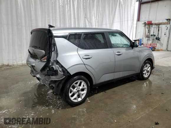 ✅ 2025 Kia Soul LX • VIN: KNDJ23AU9S7932094 • Lot: 92212655. Listed on Copart with 34,297 mi. Free auction sales archive from the USA and detailed vehicle history report at DreamBid. Image 3.