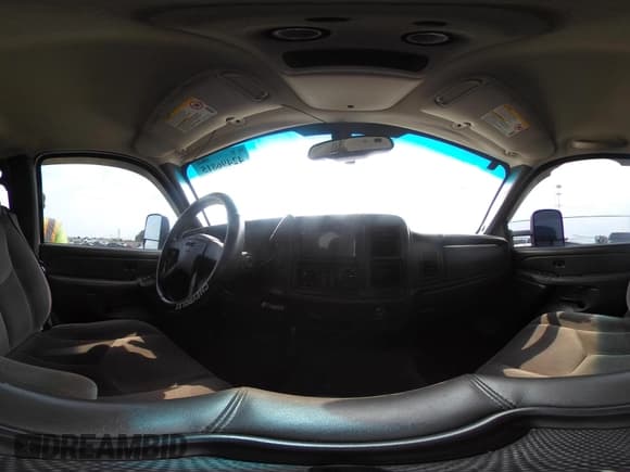 ✅ 2005 GMC Sierra 2500HD SLT • VIN: 1GTHK23255F811576 • Lot: 42496815. Listed on IAAI with 285,652 mi. Free auction sales archive from the USA and detailed vehicle history report at DreamBid. Image 18.