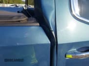 ✅ 2024 GMC Sierra 1500 SLT • VIN: 3GTUUDED3RG330524 • Лот: 43184613. Опубликован ранее на IAAI с пробегом 44 954 миль. Бесплатный доступ к архиву аукционных продаж из США и подробный отчёт об истории автомобиля на DreamBid. Изображение 18.