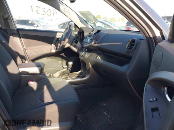 ✅ 2012 Toyota RAV4 Sport • VIN: JTMRK4DV4C5106781 • Lot: 43440231. Listed on IAAI with Not provided. Free auction sales archive from the USA and detailed vehicle history report at DreamBid. Image 5.