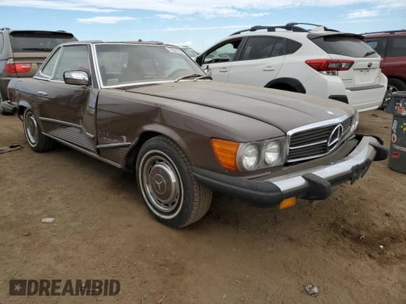 ✅ 1976 Mercedes-Benz SL • VIN: 10704412030388 • Lot: 72531724. Listed on Copart with 96,665 mi. Free auction sales archive from the USA and detailed vehicle history report at DreamBid. Image 4.