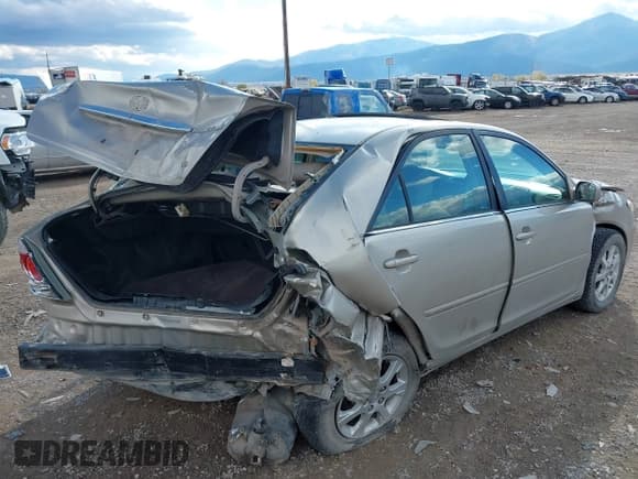 ✅ 2005 Toyota Camry XLE • VIN: 4T1BF30K45U098424 • Лот: 43529611. Опубликован ранее на IAAI с пробегом 84 110 миль. Бесплатный доступ к архиву аукционных продаж из США и подробный отчёт об истории автомобиля на DreamBid. Изображение 6.