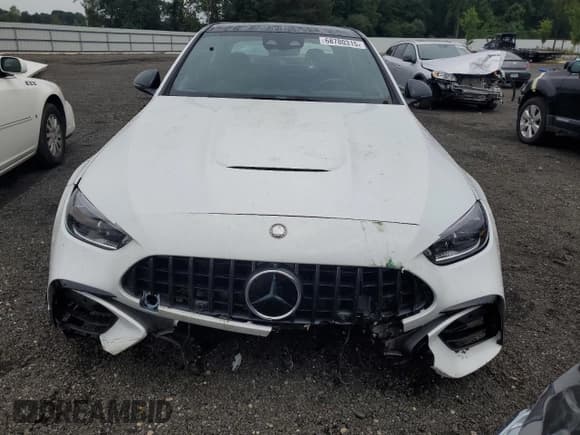 ✅ 2025 Mercedes-Benz C 63 S AMG E Performance • VIN: W1KAF8ABXSR252831 • Lot: 68780315. Wystawiony na Copart z przebiegiem 8 287 mil. Bezpłatny archiwum sprzedaży aukcyjnych z USA i szczegółowy raport historii pojazdu na DreamBid. Zdjęcie 5.