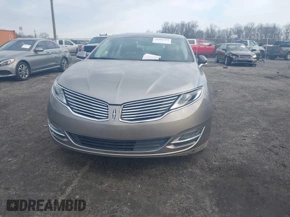 ✅ 2015 Lincoln MKZ • VIN: 3LN6L2J98FR620089 • Lot: 41805555. Listed on IAAI with Not provided. Free auction sales archive from the USA and detailed vehicle history report at DreamBid. Image 11.
