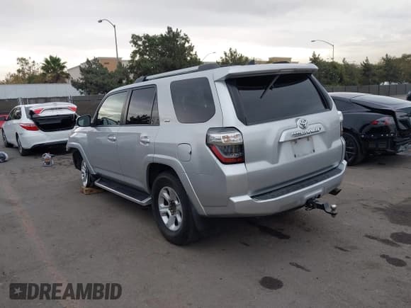 ✅ 2019 Toyota 4Runner SR5 Premium • VIN: JTEZU5JR1K5192326 • Lot: 43683210. Listed on IAAI with 151,437 mi. Free auction sales archive from the USA and detailed vehicle history report at DreamBid. Image 3.