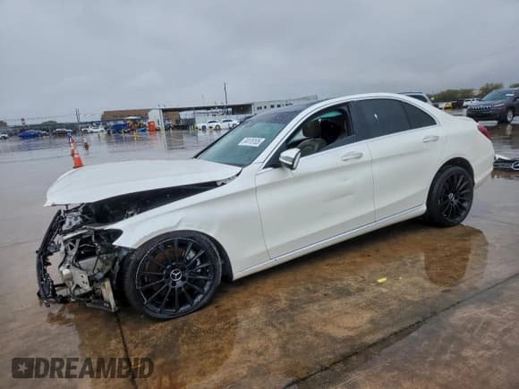 ✅ 2016 Mercedes-Benz C 300 • VIN: WDDWF4JB8GR177861 • Lot: 94176105. Listed on Copart with 158,040 mi. Free auction sales archive from the USA and detailed vehicle history report at DreamBid. Image 1.