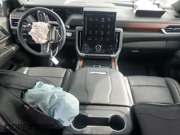 ✅ 2025 GMC Yukon Denali • VIN: 1GKS2DRL2SR233260 • Лот: 71838175. Опубликован ранее на Copart с пробегом 18 698 миль. Бесплатный доступ к архиву аукционных продаж из США и подробный отчёт об истории автомобиля на DreamBid. Изображение 8.