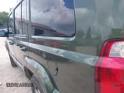 ✅ 2006 Jeep Commander • VIN: 1J8HG48NX6C333442 • Lot: 42814188. Wystawiony na IAAI z przebiegiem 241 411 mil. Bezpłatny archiwum sprzedaży aukcyjnych z USA i szczegółowy raport historii pojazdu na DreamBid. Zdjęcie 16.