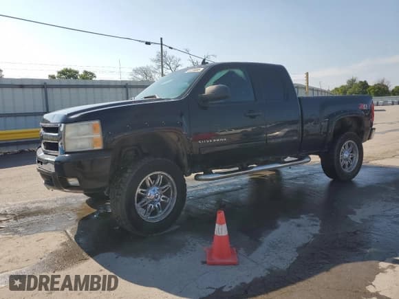✅ 2011 Chevrolet Silverado 1500 LT • VIN: 1GCVKSE22BZ146274 • Lot: 63238065. Listed on Copart with 145,870 mi. Free auction sales archive from the USA and detailed vehicle history report at DreamBid. Image 1.