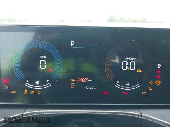 ✅ 2025 Hyundai Santa Fe SE • VIN: 5NMP14GL5SH070275 • Lot: 43286384. Wystawiony na IAAI z przebiegiem 10 123 mil. Bezpłatny archiwum sprzedaży aukcyjnych z USA i szczegółowy raport historii pojazdu na DreamBid. Zdjęcie 7.