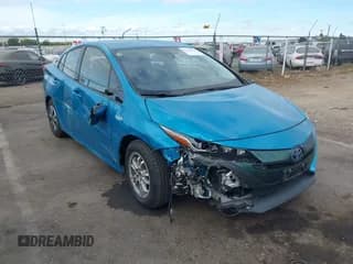 ✅ 2017 Toyota Prius Plus • VIN: JTDKARFP2H3052044 • Lot: 43176555. Wystawiony na IAAI z przebiegiem 82 669 mil. Bezpłatny archiwum sprzedaży aukcyjnych z USA i szczegółowy raport historii pojazdu na DreamBid. Zdjęcie 1.