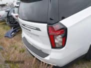 ✅ 2022 Chevrolet Suburban LT • VIN: 1GNSKCKD2NR174442 • Lot: 41902034. Listed on IAAI with 41,120 mi. Free auction sales archive from the USA and detailed vehicle history report at DreamBid. Image 17.