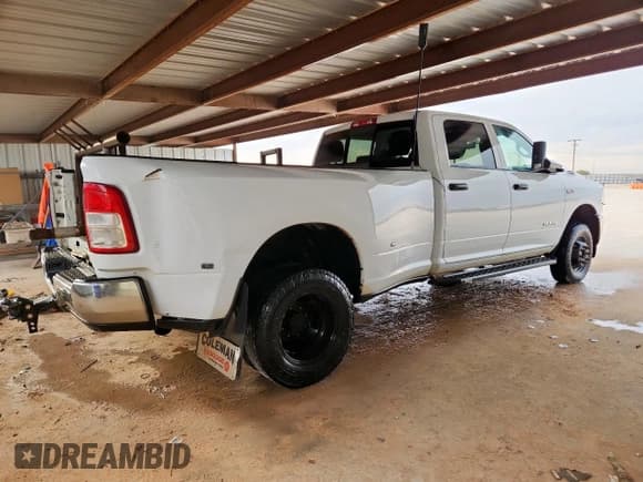 ✅ 2019 Ram 3500 Tradesman • VIN: 3C63RRGJ2KG542289 • Lot: 93436445. Wystawiony na Copart z przebiegiem 178 189 mil. Bezpłatny archiwum sprzedaży aukcyjnych z USA i szczegółowy raport historii pojazdu na DreamBid. Zdjęcie 3.