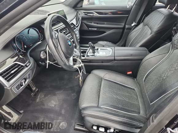 ✅ 2018 BMW 7 Series 750i xDrive • VIN: WBA7B0C59JG527315 • Lot: 69630535. Wystawiony na Copart z przebiegiem 47 063 mil. Bezpłatny archiwum sprzedaży aukcyjnych z USA i szczegółowy raport historii pojazdu na DreamBid. Zdjęcie 7.