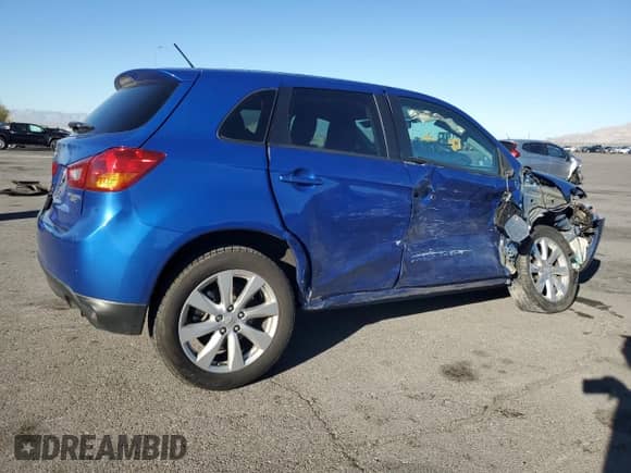 2015 Mitsubishi Outlander ES with VIN 4A4AP3AU7FE050269, listed as a Copart auction lot 87483575 with 82,469 mi miles and Salvage title. Bid and sale history available at DreamBid. Image 3.