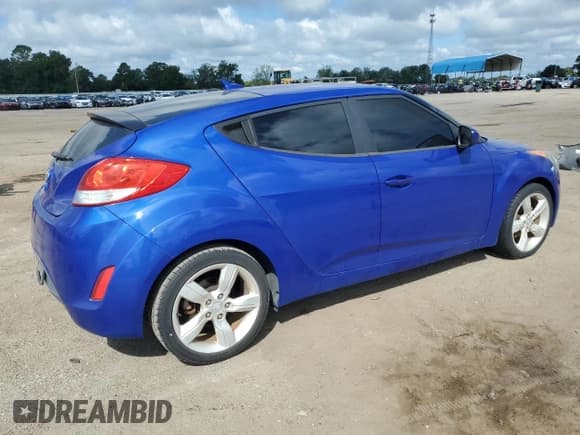 ✅ 2014 Hyundai Veloster • VIN: KMHTC6AD7EU215816 • Lot: 71959944. Wystawiony na Copart z przebiegiem 49 595 mil. Bezpłatny archiwum sprzedaży aukcyjnych z USA i szczegółowy raport historii pojazdu na DreamBid. Zdjęcie 3.