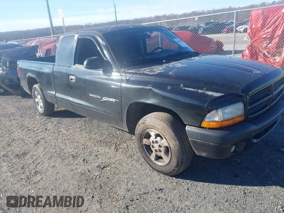 ✅ 2001 Dodge Dakota • VIN: 1B7GL22X51S176334 • Lot: 43684966. Listed on IAAI with 137,091 mi. Free auction sales archive from the USA and detailed vehicle history report at DreamBid. Image 1.