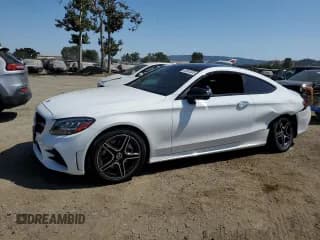 ✅ 2021 Mercedes-Benz C 300 • VIN: W1KWJ8DB8MG044655 • Lot: 63303305. Wystawiony na Copart z przebiegiem 46 635 mil. Bezpłatny archiwum sprzedaży aukcyjnych z USA i szczegółowy raport historii pojazdu na DreamBid. Zdjęcie 1.