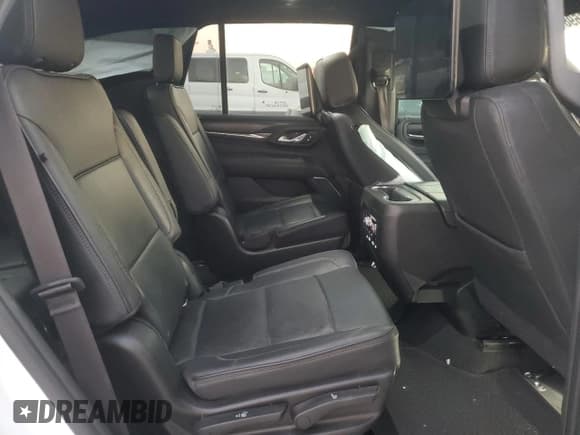 ✅ 2021 GMC Yukon Denali • VIN: 1GKS2DKL8MR182571 • Lot: 86698715. Wystawiony na Copart z przebiegiem 115 280 mil. Bezpłatny archiwum sprzedaży aukcyjnych z USA i szczegółowy raport historii pojazdu na DreamBid. Zdjęcie 11.