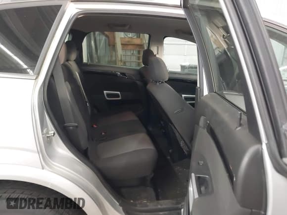 ✅ 2014 Chevrolet Captiva Sport LT • VIN: 3GNAL3EK8ES620271 • Lot: 43694740. Wystawiony na IAAI z przebiegiem 147 387 mil. Bezpłatny archiwum sprzedaży aukcyjnych z USA i szczegółowy raport historii pojazdu na DreamBid. Zdjęcie 8.