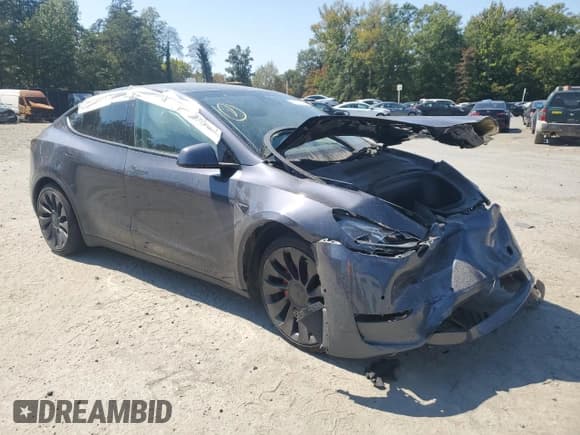 ✅ 2021 Tesla Model Y Performance • VIN: 5YJYGDEF7MF261099 • Lot: 70717345. Wystawiony na Copart z przebiegiem Nie podano. Bezpłatny archiwum sprzedaży aukcyjnych z USA i szczegółowy raport historii pojazdu na DreamBid. Zdjęcie 4.