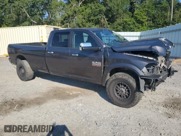✅ 2017 Ram 2500 Laramie • VIN: 3C6UR5KL5HG538820 • Lot: 70850075. Wystawiony na Copart z przebiegiem 74 355 mil. Bezpłatny archiwum sprzedaży aukcyjnych z USA i szczegółowy raport historii pojazdu na DreamBid. Zdjęcie 4.