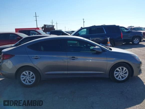 ✅ 2020 Hyundai Elantra SE • VIN: 5NPD74LF0LH536104 • Lot: 43141396. Listed on IAAI with 38,519 mi. Free auction sales archive from the USA and detailed vehicle history report at DreamBid. Image 13.