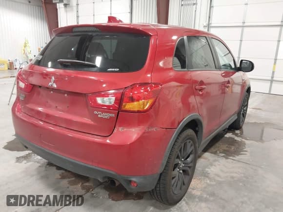✅ 2017 Mitsubishi Outlander ES • VIN: JA4AR3AUXHZ034283 • Lot: 43881362. Listed on IAAI with 116,960 mi. Free auction sales archive from the USA and detailed vehicle history report at DreamBid. Image 4.