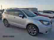 2017 Subaru Forester Touring z VIN JF2SJGWC4HH811430, wystawiony jako Copart lot #60372225 z przebiegiem 61 481 mil mil oraz Czysty tytuł • Clean title. Historia ofert i sprzedaży dostępna na DreamBid. Obrazek 4.