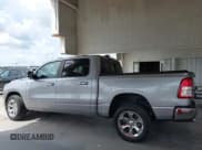 ✅ 2020 Ram 1500 Big Horn • VIN: 1C6SRFFT4LN135516 • Lot: 43138054. Wystawiony na IAAI z przebiegiem 44 837 mil. Bezpłatny archiwum sprzedaży aukcyjnych z USA i szczegółowy raport historii pojazdu na DreamBid. Zdjęcie 14.