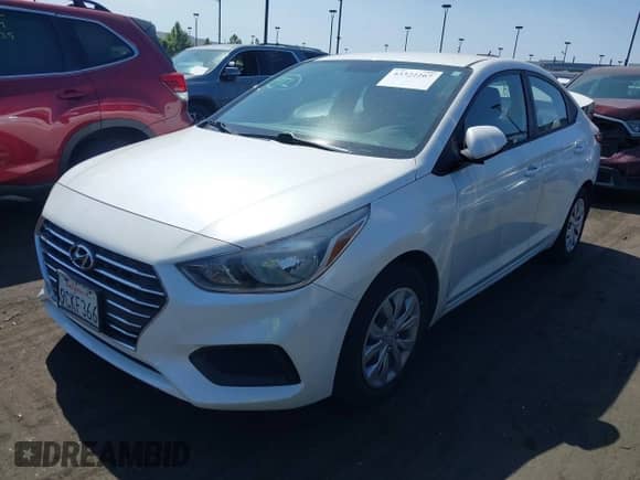 2020 Hyundai Accent SE с VIN 3KPC24A6XLE096779, выставлен на аукционе IAAI как лот 43322267 с пробегом 76 409 миль миль и . История ставок и продаж доступна на DreamBid. Изображение 2.