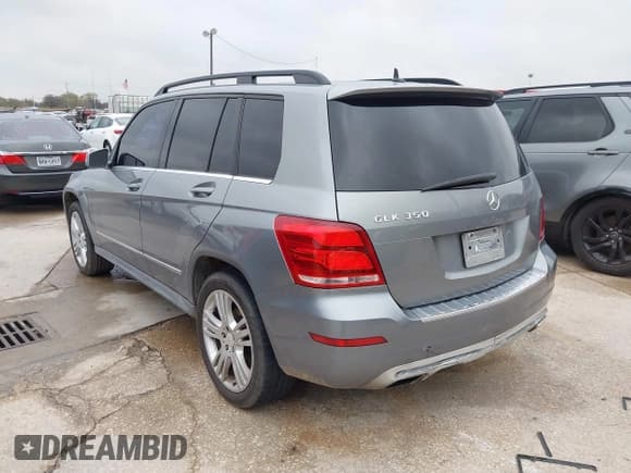 ✅ 2013 Mercedes-Benz GLK 350 • VIN: WDCGG5HB2DG020254 • Lot: 43827414. Listed on IAAI with 235,290 mi. Free auction sales archive from the USA and detailed vehicle history report at DreamBid. Image 3.
