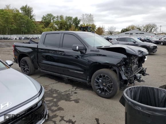 ✅ 2025 Chevrolet Silverado 1500 High Country • VIN: 1GCUKJE89SZ161560 • Lot: 85672395. Listed on Copart with 9,390 mi. Free auction sales archive from the USA and detailed vehicle history report at DreamBid. Image 4.